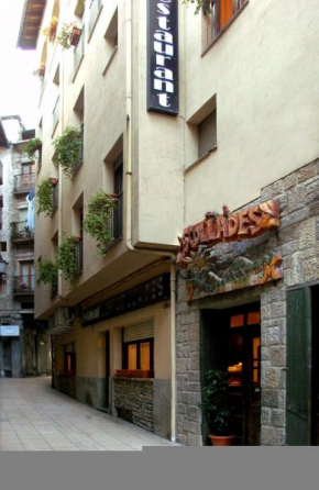 Hostal Les Collades, Sort